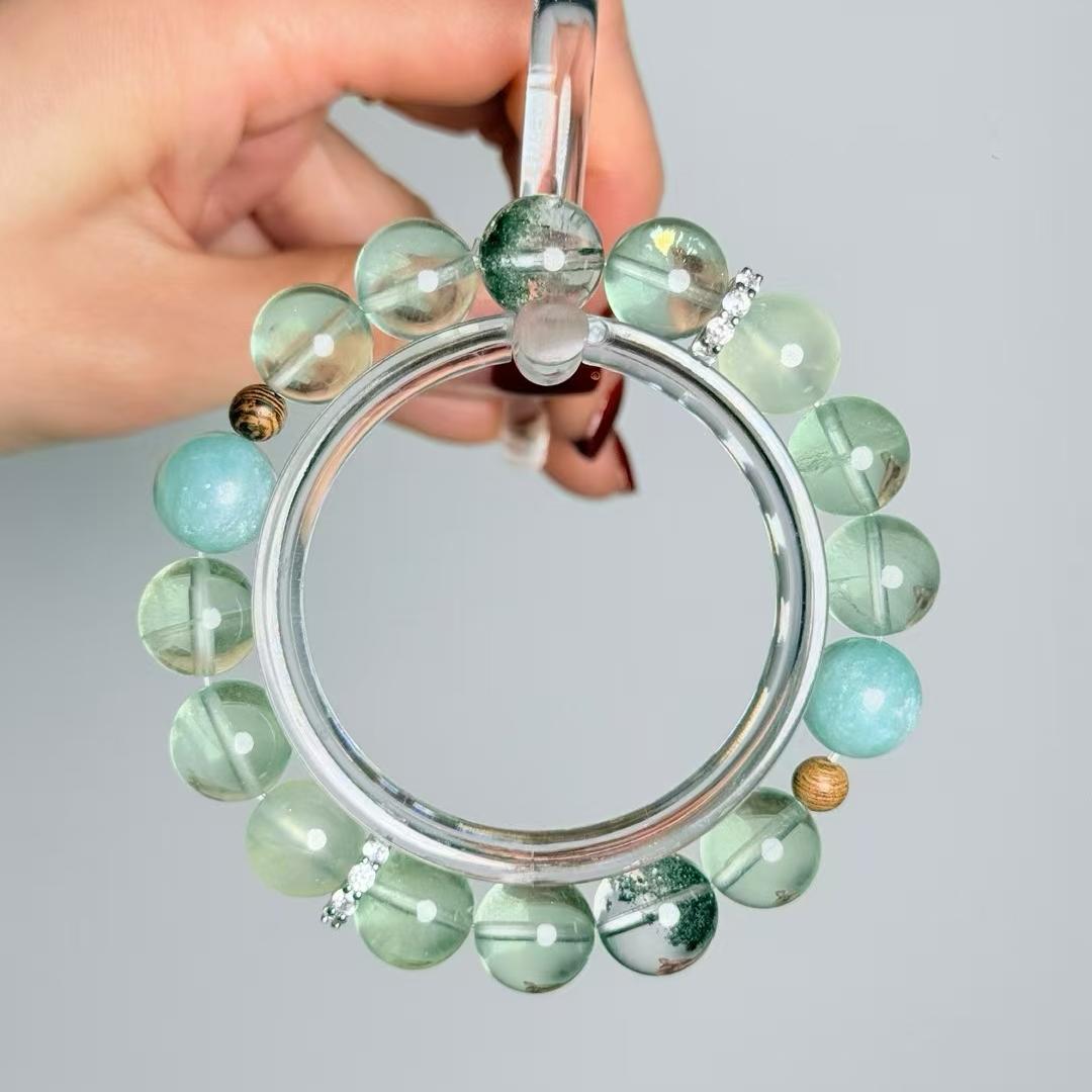 Wood Element Healing Bracelet — Green Crystals & Agarwood Beads for Grounding Energy