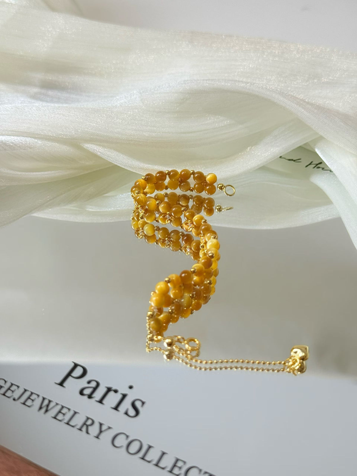 Golden Tiger's Eye Flower Bracelet "Bloom All the Way" for Women Who Carry Their Own Luck