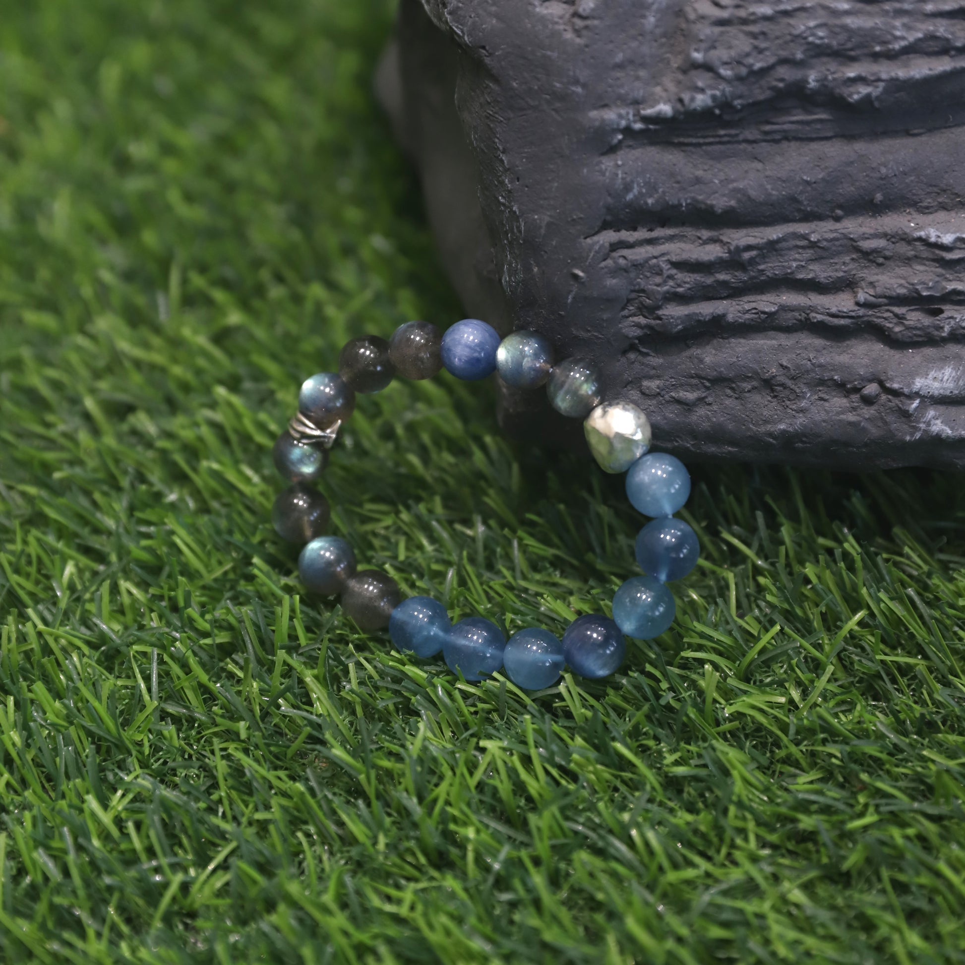 Spacetime Mineral 11mm Kyanite Aquamarine Healing Power Beaded Bracelet | Natural Crystal